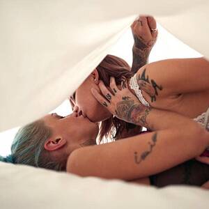 interactive lesbian sex - 10 Sexy Lesbian Erotica Sex Stories To Turn You On | YourTango