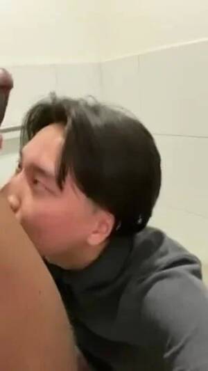 asian bbc suckers - Blowjob: asian sucks bbc - ThisVid.com