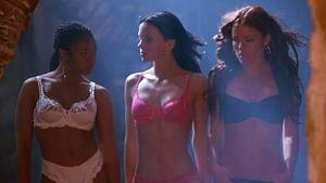 Anna Faris Scary Movie 3 Porn - A. Faris, K. Robertson, R. Hall - Scary Movie 2 (2001) - Celebs Roulette  Tube