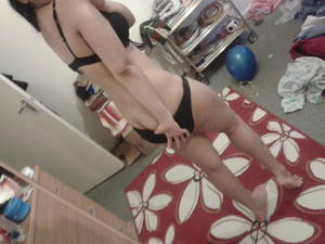 Nerdy Indian Porn - Cute young and nerdy indian ex girlfriend self nude pics