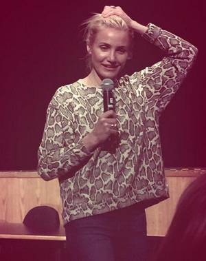 Drew Barrymore Cameron Diaz Eating Pussy - Cameron Diaz Talks About Drew Barrymore Divorce, Gushes About Her Marriage  To Benji Madden