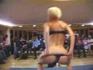 gang bang audience - Girl does a gangbang for an audience - Alpha Porno