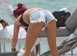 Bent Over Short Shorts - Tight Shorts Girl Bending Over - Sexy Candid Girls