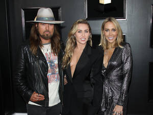 Miley Cyrus Billy Ray Cyrus Have Sex - Miley Cyrus & Dad Bill Ray Reportedly Feuding Amid His Divorce