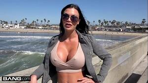 British Model Jasmine Jae Porn - Jasmine Jae is a UK beauty that wants to experience American dick -  XVIDEOS.COM