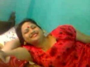 Bangla Aunty Porn - Desi- horny bangla aunty