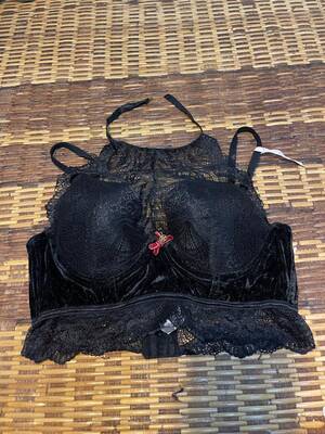 Daisy Fuentes Sexy Naked - ðŸ†•Daisy Fuentes 36C, Women's Fashion, New Undergarments & Loungewear on  Carousell