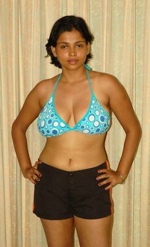 chubby girls big boobs bikini - Desi Girl With Big Boobs Posing In Bikini
