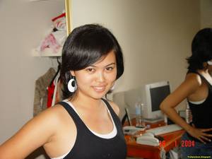 horny amateur asian wife - Sweet Little Asian Wife (32 pics)