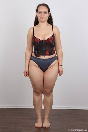 Czech Porn Bbw Women - Chubby Czech mature woman Helena gets naked at the castings - PornPics.com