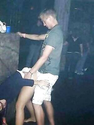 Drunk Public Porn - In View Of the Public - 116_drunk- Foto Porno - EPORNER