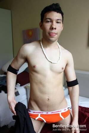 19 Year Old Boy - 19 year old â€“ Gay Porn Pics Galleries