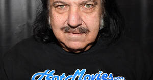 Force Sex Porn Star 2016 - Porn Star Ron Jeremy Charged With Rape, Sexual Assault Against Four Women -  CBS Los Angeles