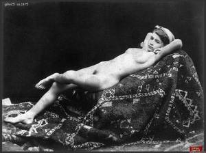 Curvy Vintage Porn - Nude curvy vintage models show off their juicy breasts and natural hairy  snatches