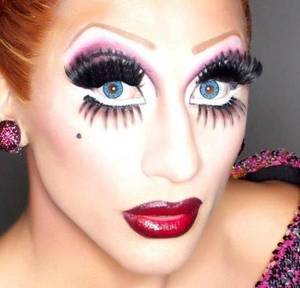 Eye Pull Porn - Whenever I find myself stopping to analyze every element of her maquillage,  then that's a