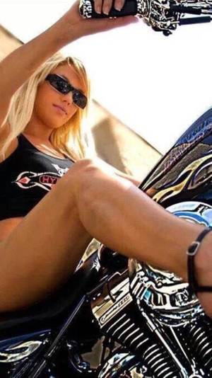 Biker Women Porn - Biker Trash & Porn : Photo