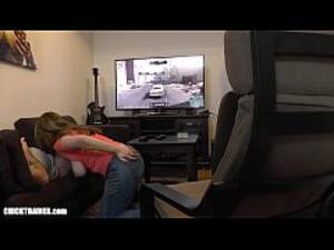 Big Swinging Tits Blowjob - Sucked Off Playing Xbox. Britney Swallows Gamer Blowjob & Big Swinging Tits  - xxx Videos Porno MÃ³viles & PelÃ­culas - iPornTV.Net