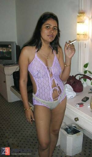 mature small tits indian - 