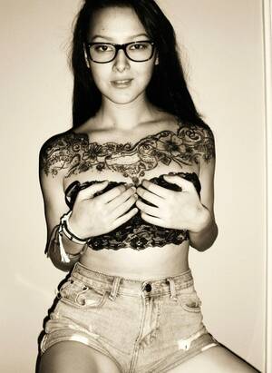 Emily Lu Porn - Emily Lu - Free nude pics, galleries & more at Babepedia