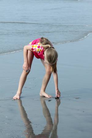 girl peeing on beach voyeur - ... A nun a midget a priest