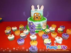 Adventure Time Porn Princess Bump - Adventure Time cake my mother made and cupcakes I helped with. Cupcakes are  Lumpy Space
