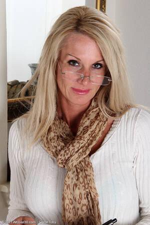 39 Year Old Porn - Popular 39 year old MILF Ingrid - Pichunter