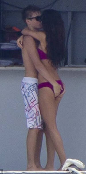 Anal Porn Selena Gomez - Justin Bieber and Selena Gomez pictured doing 'bad bad things'..:-)