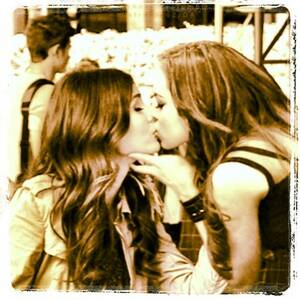 Jade Victoria Justice Lesbian Porn - Pin by Cheshire Cat on Jori | Jade victorious, Victorious cast, Jade west  victorious