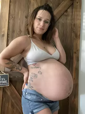 cute naked pregnant ladies - Cute and still pregnant nude porn picture | Nudeporn.org