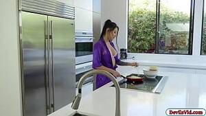 Asian Cook Porn - Sexy asian Jade having sex with her guy - XNXX.COM