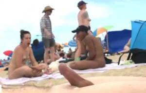 beach nude flash - Beach flash - ThisVid.com