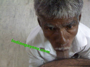 indian dick suck - Aged Indian Gay servant nicely sucking cock of his owner
