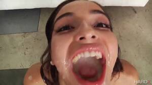 loads of cum in mouth - 6 loads of cum in her mouth, Dalgoaa - PeekVids