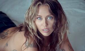 milly sirus naked old lesbian - Miley Cyrus goes topless in music video for breakup ballad Jaded | Daily  Mail Online