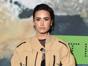 Celeb Porn Demi Lovato - Demi Lovato says it's \