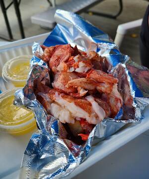 Lobster Porn Slap - End of summer tradition, lobster roll (the BEST around) from Red's Eats in  Wiscasset, ME : r/FoodPorn