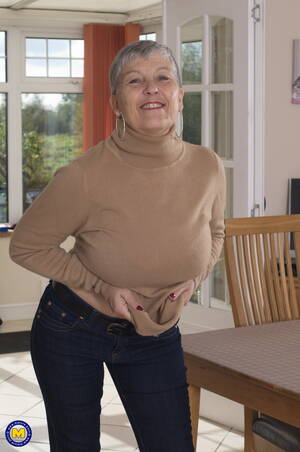 granny huge tits and ass - British Granny with big tits and nice ass masturbating her pussy - Mature.nl