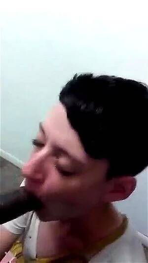 lesbians giving blowjob - Watch lesbian gives head - Blowjob, Lesbian, Amateur Porn - SpankBang