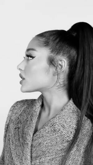 Ariana Grande Nude Lesbian - ð€ð«ð¢ðšð§ðš ð†ð«ðšð§ððž ðˆð¦ðšð ð¢ð§ðžð¬ - Hotel Maid (ðŸ†) | Ariana grande,  Ariana grande photos, Ariana grande fans