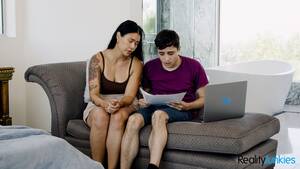 keep it in the family - Free Use Families 2 - Scene 2 - Keep It In the Family photo set - OK.PORN