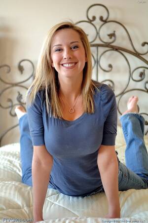 Ftv Girls Kaitlyn Porn - Busty Shaved Curvy Blonde Babe Kaitlyn with Plump Pussy from FTV in Bed  Playing With Toy - Image Gallery #47644