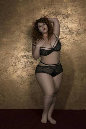 Bbc Women Porn - Beautiful London, Beautiful Curves, Curvy Women, Lingerie, Beauty, Girls,  Photos, Bbc, Thighs