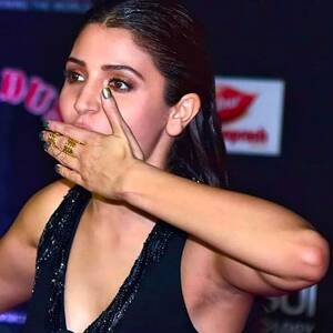 Anushka Sharma Porn - Pin by Om Arya on Anushka Sharma | Actress anushka, Diy friendship  bracelets patterns, Alcohol aesthetic