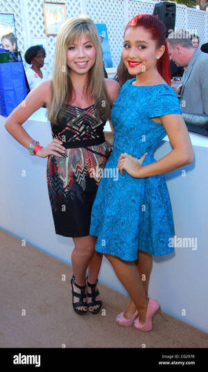 Jennette Mccurdy And Ariana Grande Lesbian Porn - Aug. 20, 2011 - Los Angeles, California, U.S. - Jennette McCurdy, Ariana  Grande. Project Angel Foods Presents ''The 2011 Angel Awards'' held at  Project Angel Food Hollywood, CA. August 20 - 2011.(Credit