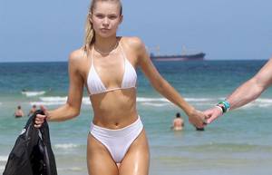 Kaley Cuoco Camel Toe Porn - Bikini candids of Josie Canseco walking onto land after doing some jet  skiing in Miami and wait a minute, CAMEL TOE!!!