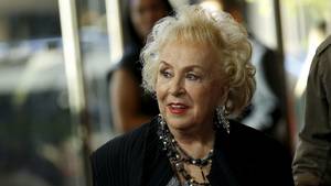 Doris Roberts Porn - Celebrities React to Doris Roberts' Death