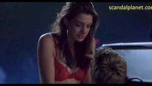 Anne Hathaway Pornhub - Anne Hathaway Nude Boobs In Havoc Movie