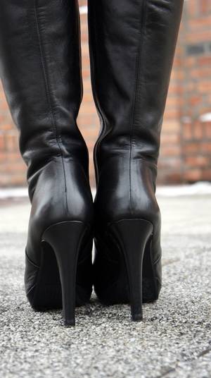 high black boots gets - High Heel Boots, Black Boots, Winter Style, Porn, Walking, High Heeled Boots,  Heeled Boots, Walks