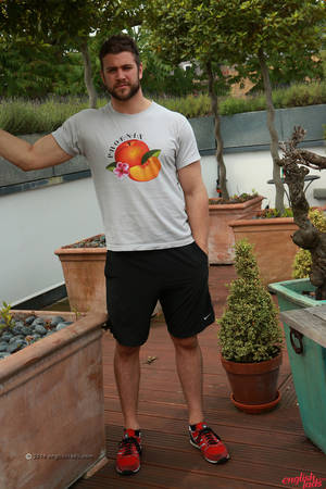 English White Porn - Muscular Straight Lad Cory gets his 1st Man Blow Job & Squirts for England!