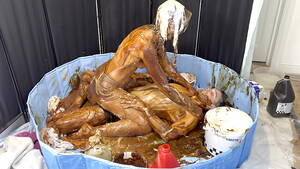 Food Porn Bath - CATFIGHT FUCKING PORN @ VIP Wank